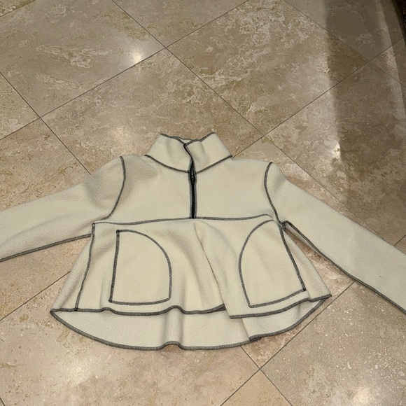 Urban Outfitters Sweater - Picture 1 of 3